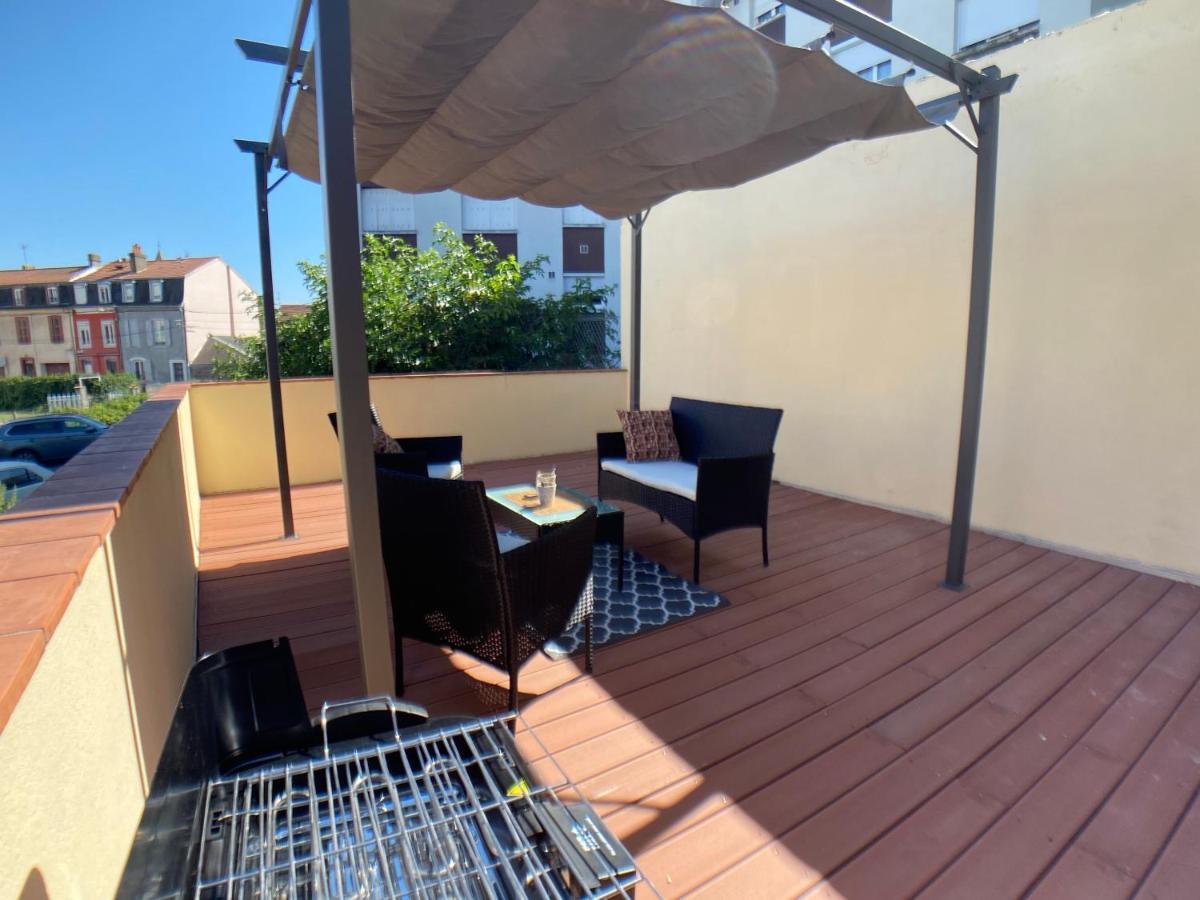 Studio Climatise Et Grande Terrasse Tarbes Centre Buitenkant foto